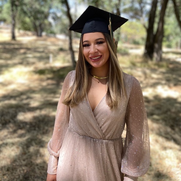 ✨ About Me ✨ - Picture 2 of 4